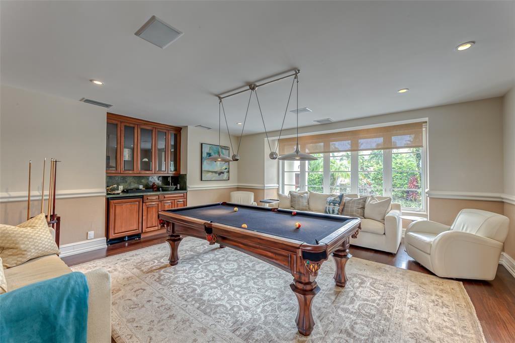 HARBOR BEACH - Residential Lease