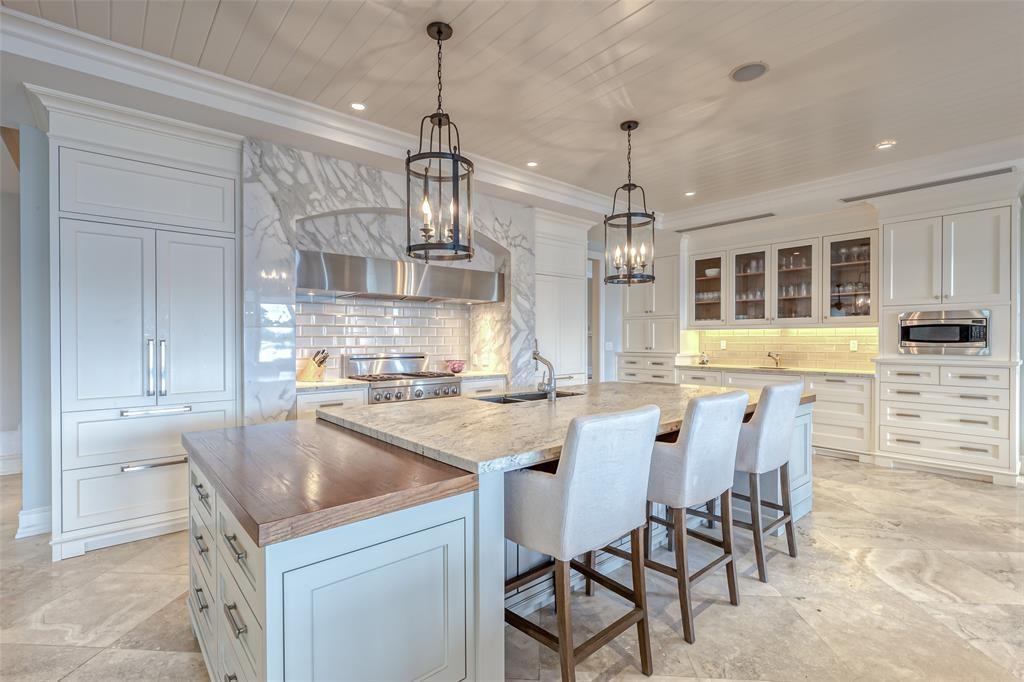 HARBOR BEACH - Residential Lease