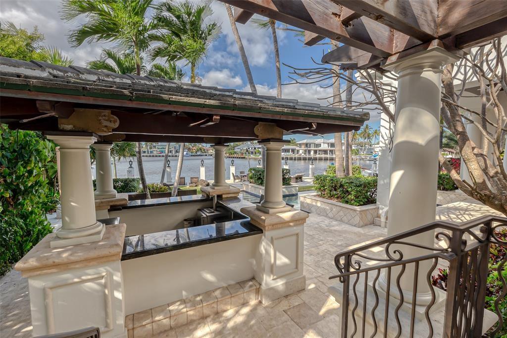 HARBOR BEACH - Residential Lease