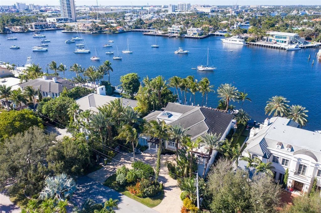 Photo of 1313 E Lake Drive, Fort Lauderdale, FL 33316 (MLS # F10539741)