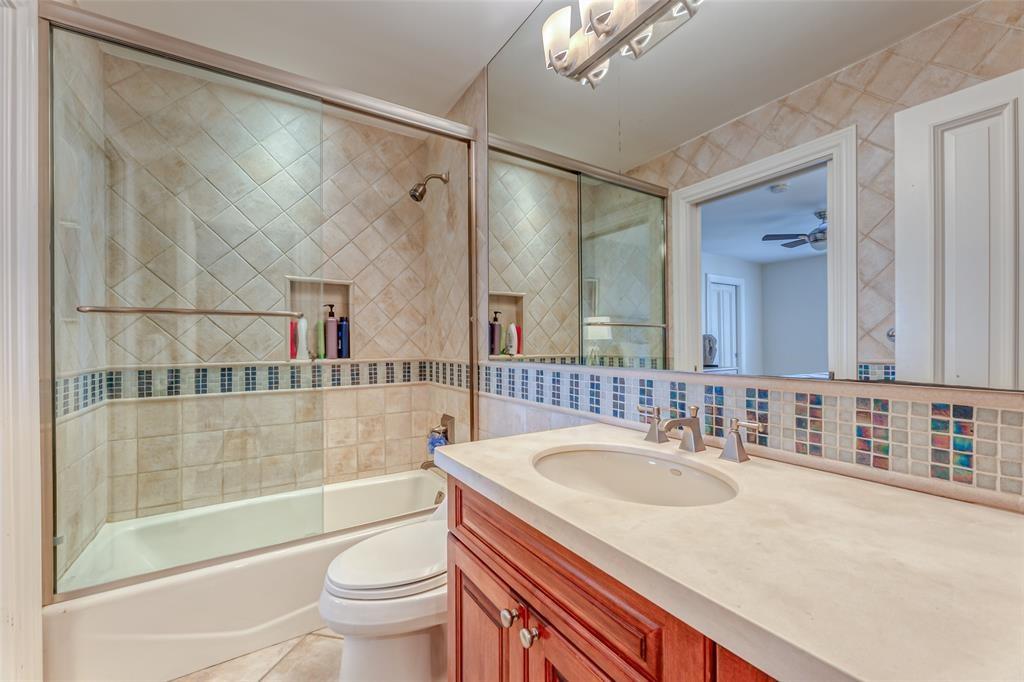 HARBOR BEACH - Residential Lease