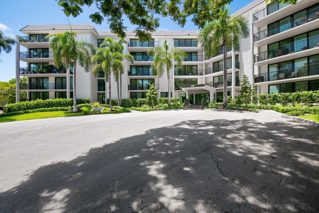 Photo of 1201 RIVER REACH Drive #202, Fort Lauderdale, FL 33315 (MLS # B26056357)