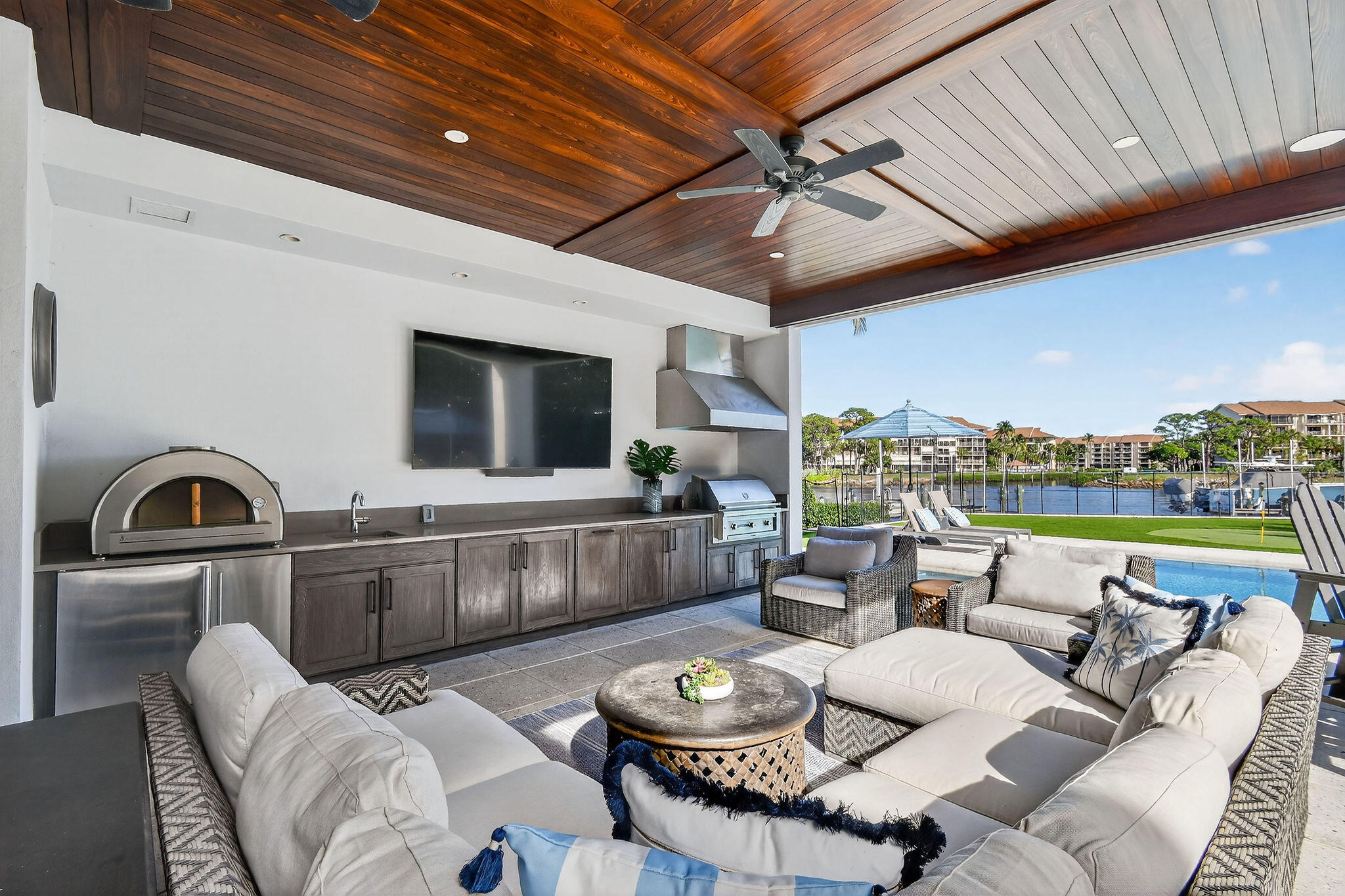 HARBOR PLACE - Residential