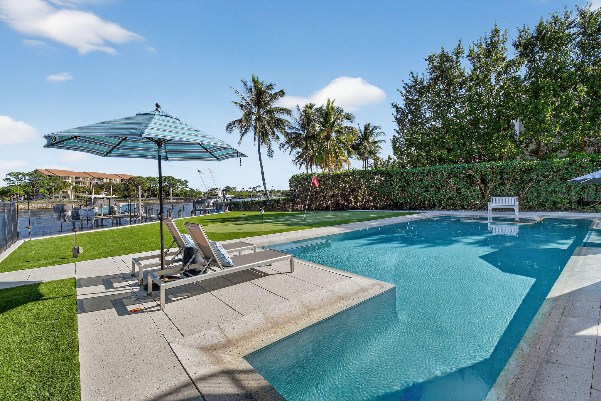 HARBOR PLACE - Residential