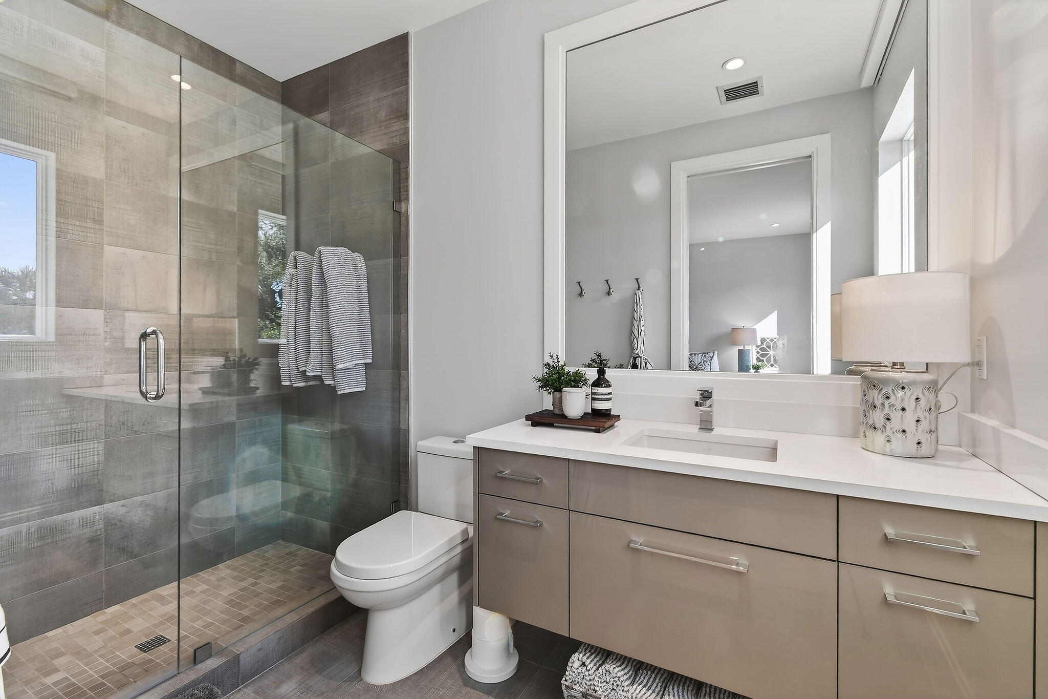 HARBOR PLACE - Residential