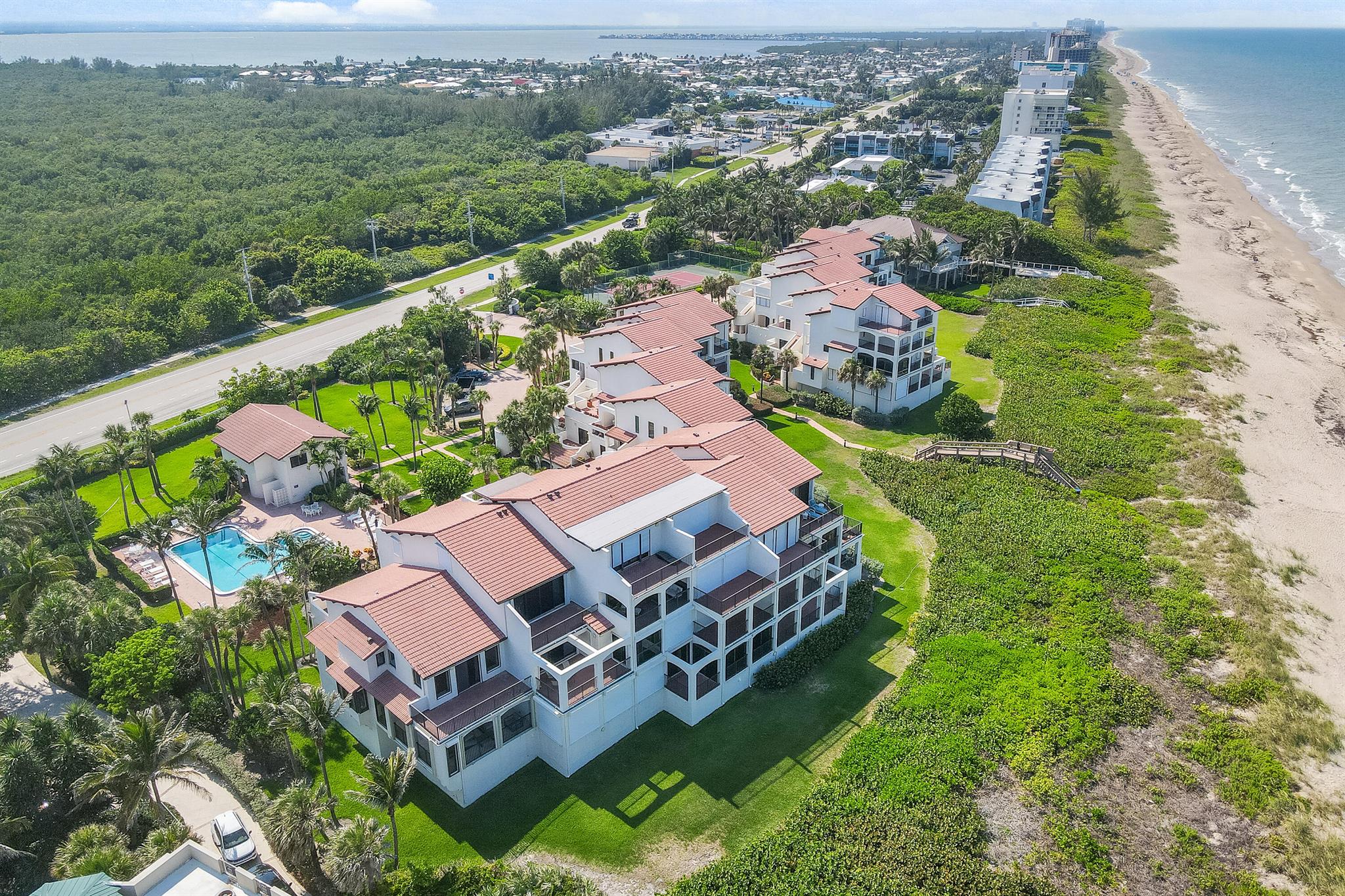 DUNE CONDO - Residential