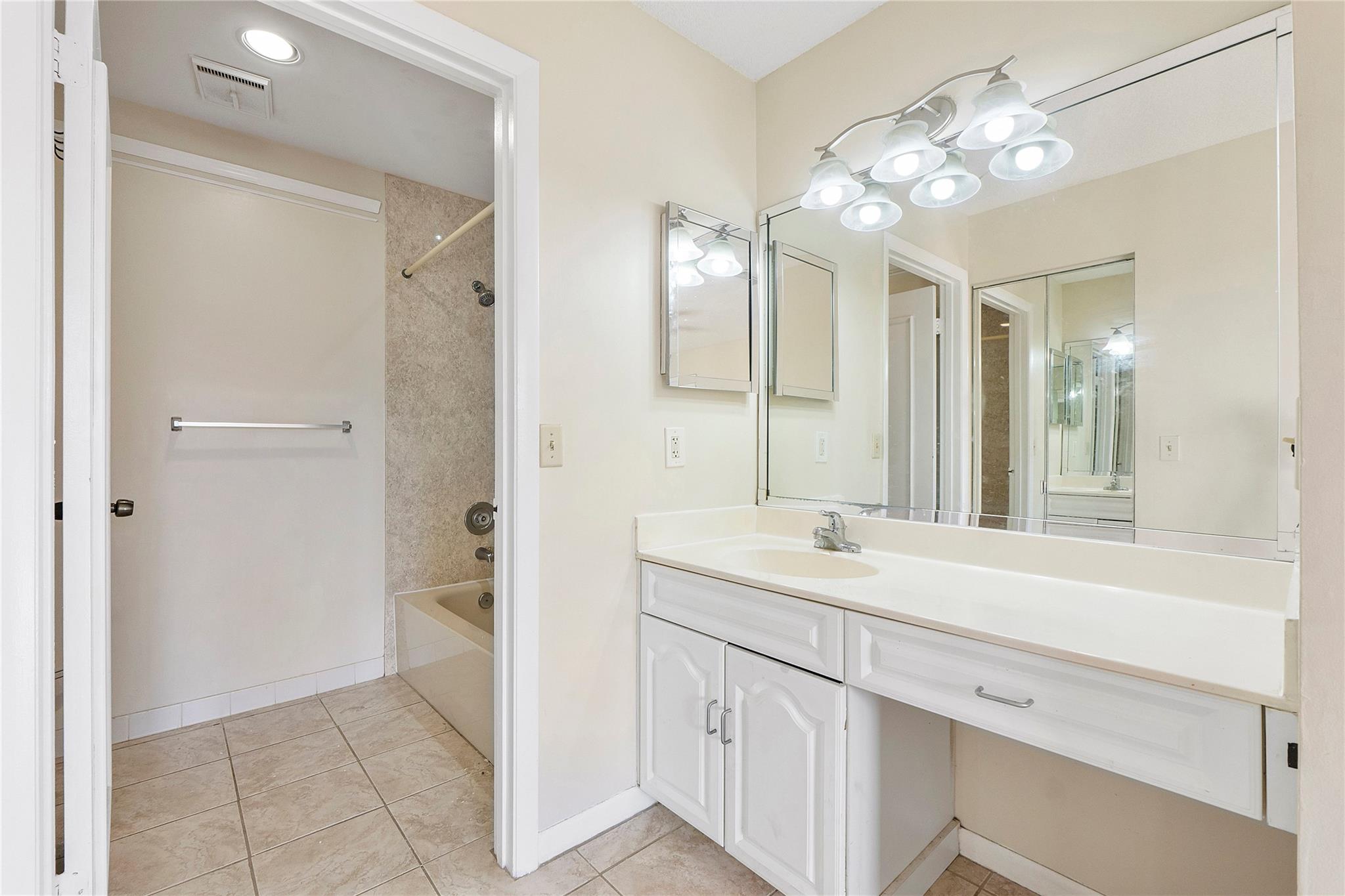 NAPOLI GARDENS - Residential Lease