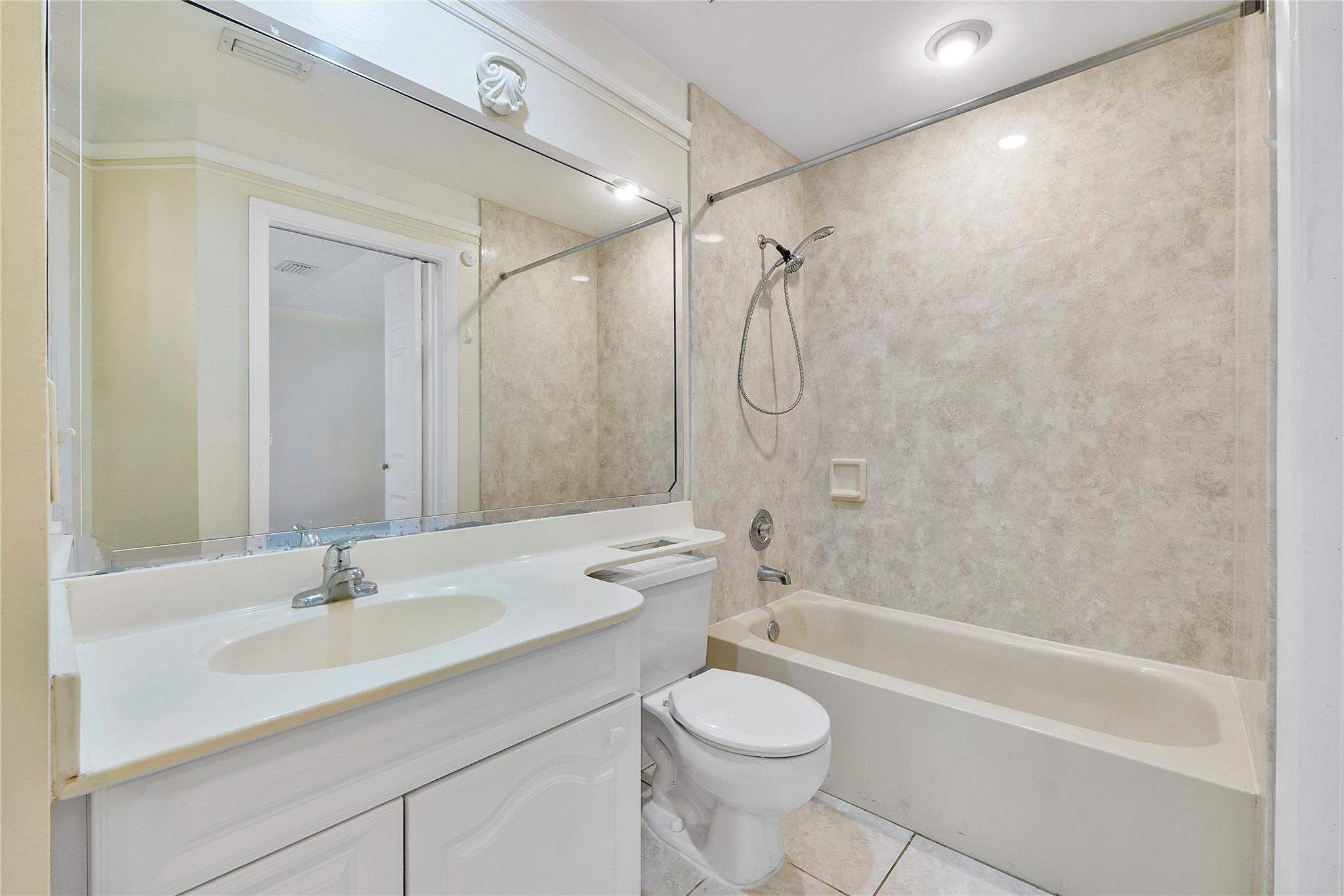 NAPOLI GARDENS - Residential Lease