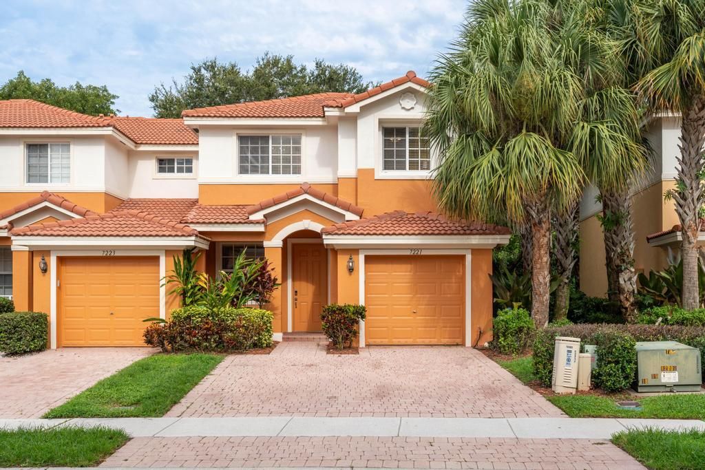 Photo of 7221 Briella Drive, Boynton Beach, FL 33437 (MLS # B26007896)