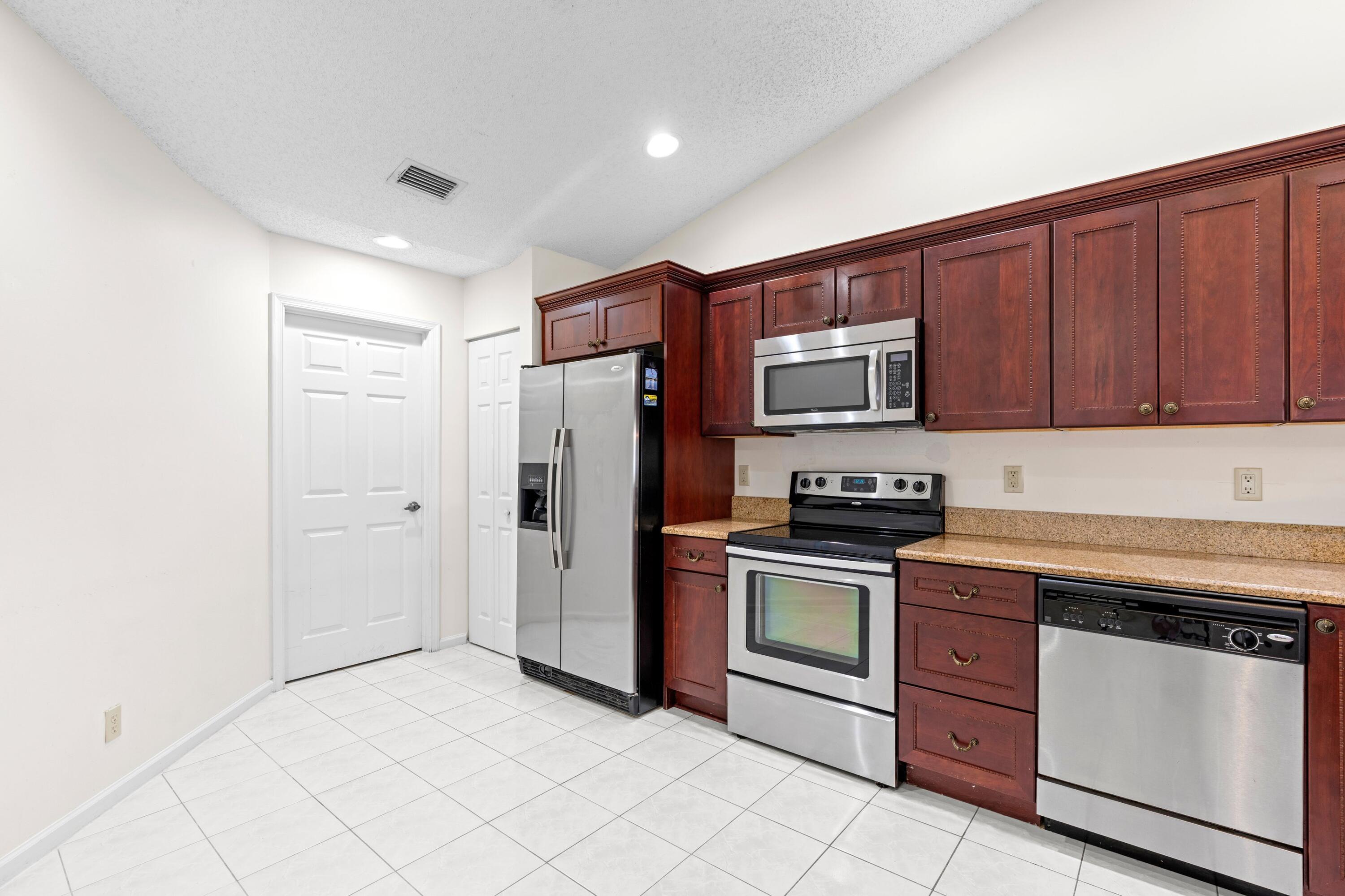 WINDWOOD UNIT II - Residential