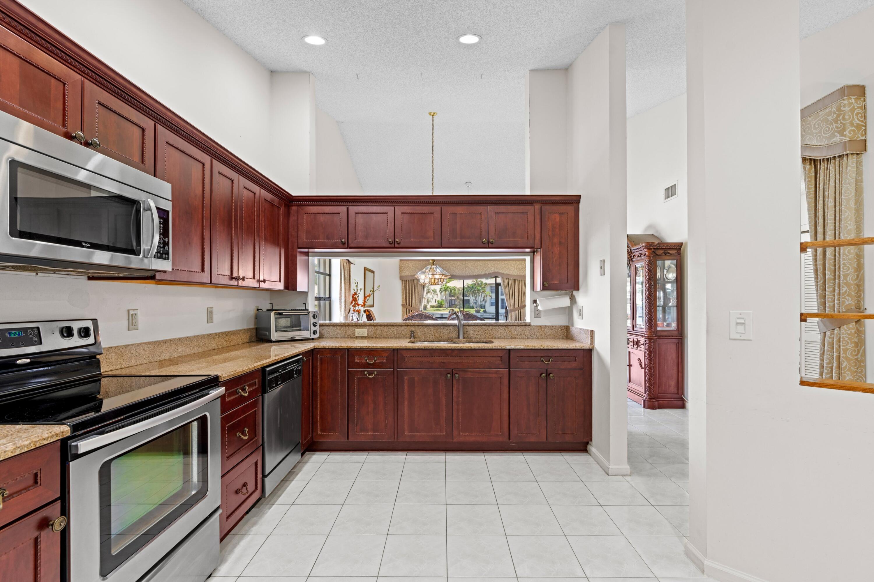 WINDWOOD UNIT II - Residential