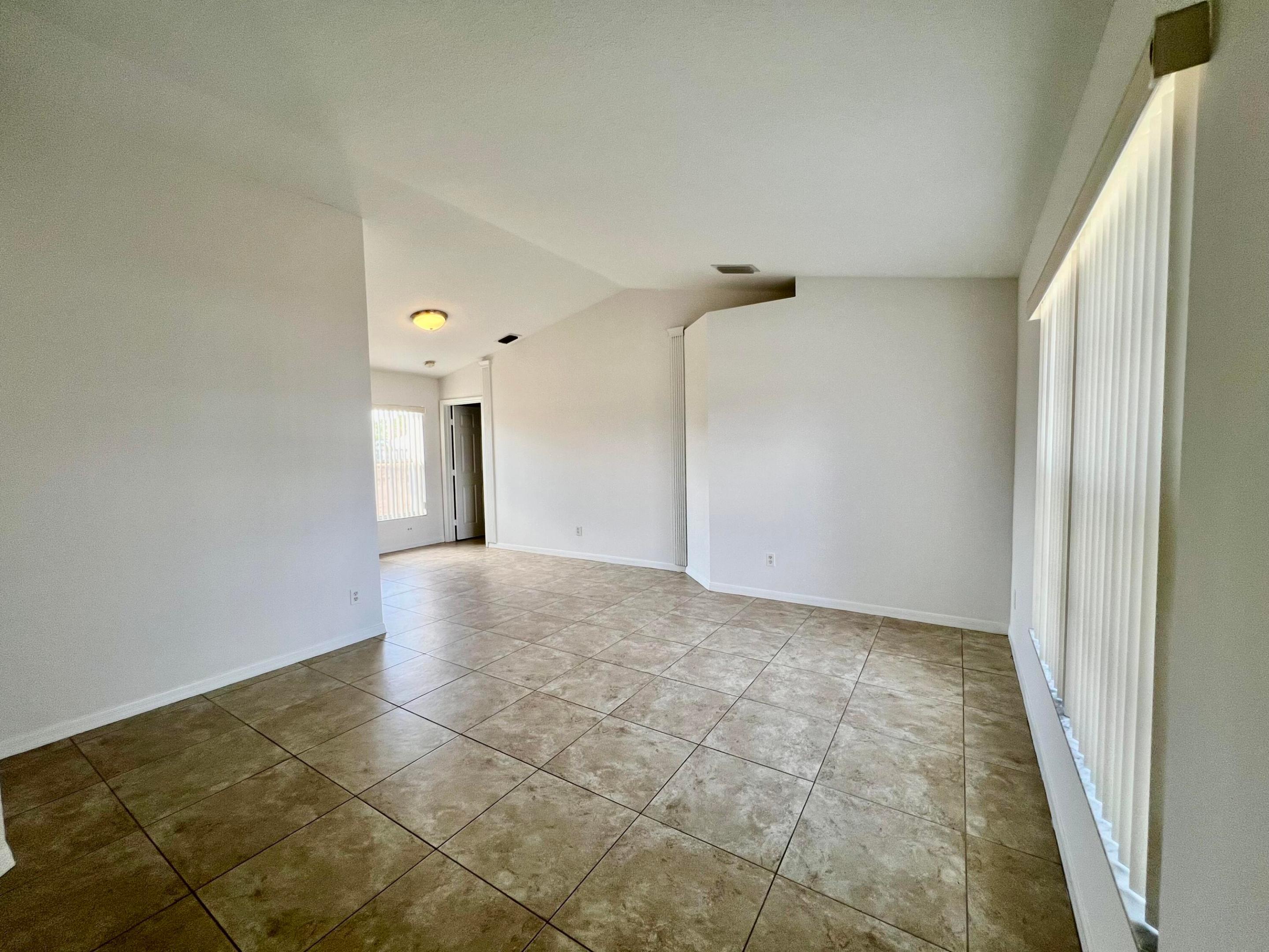 PORT ST LUCIE SECTION 44 - Residential Lease