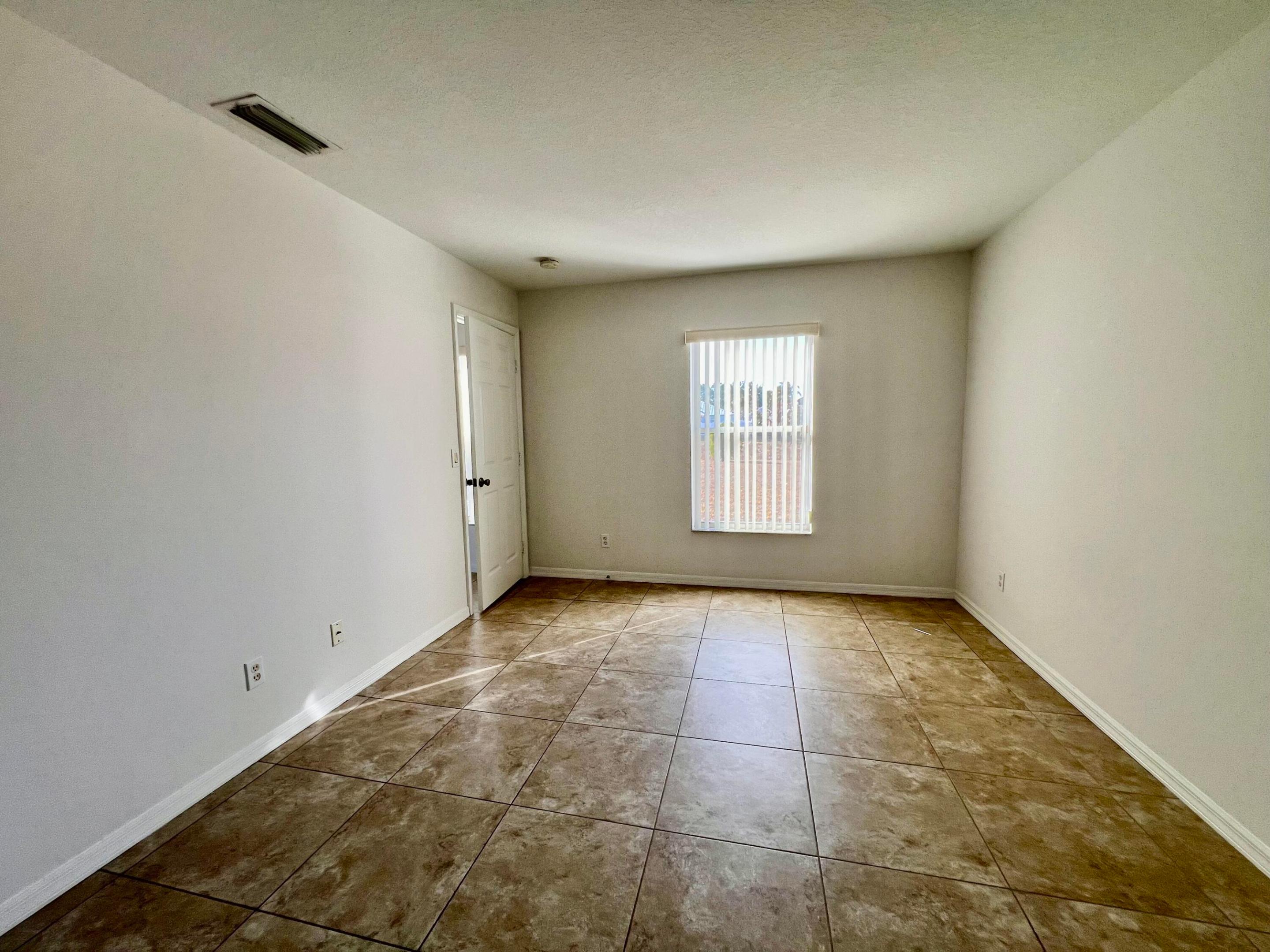 PORT ST LUCIE SECTION 44 - Residential Lease