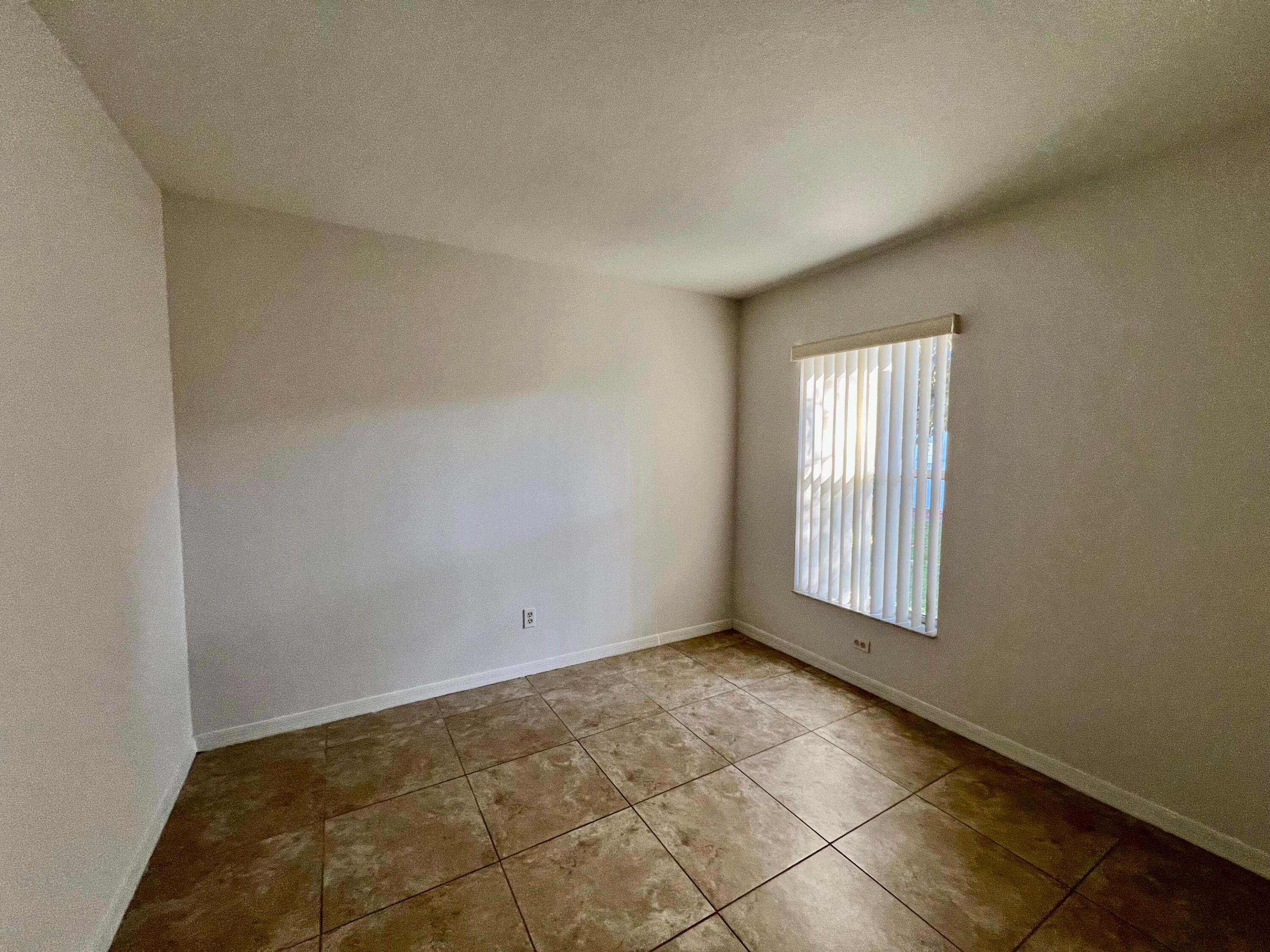 PORT ST LUCIE SECTION 44 - Residential Lease