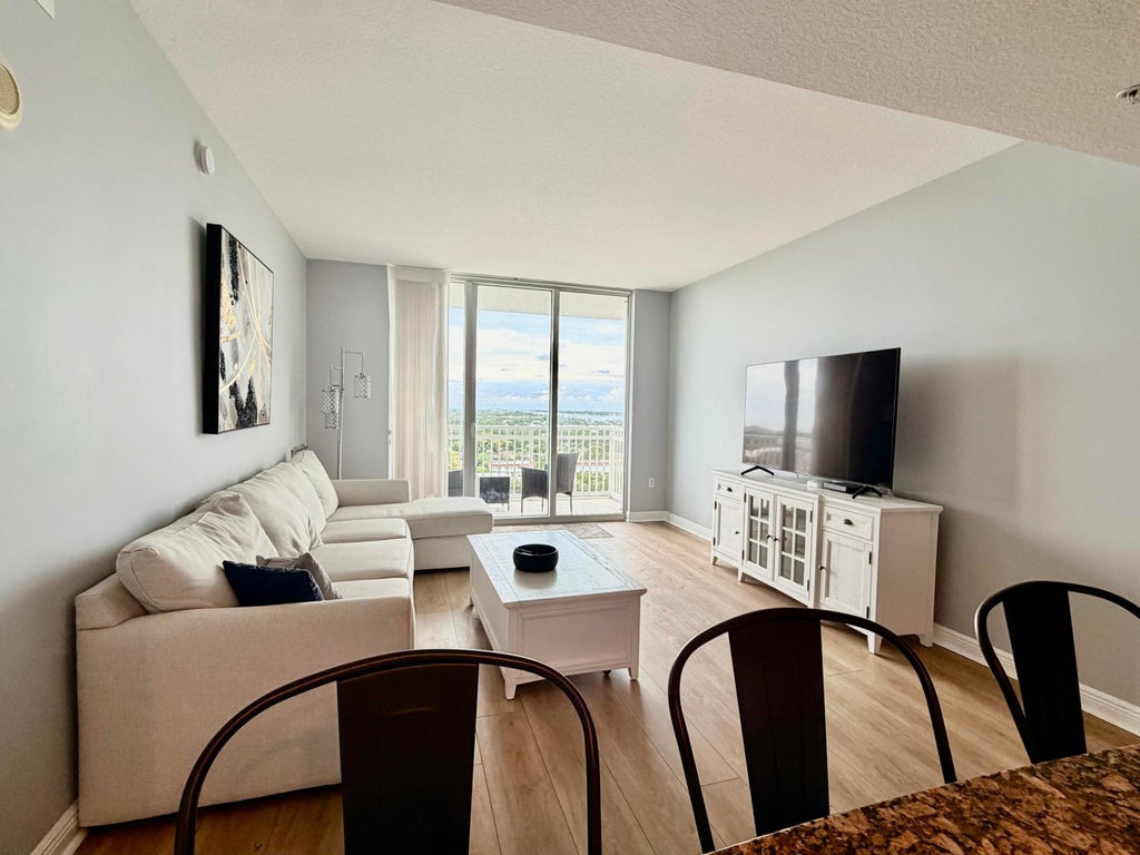 Photo of 450 N Federal Highway #1114, Boynton Beach, FL 33435 (MLS # B26082357)