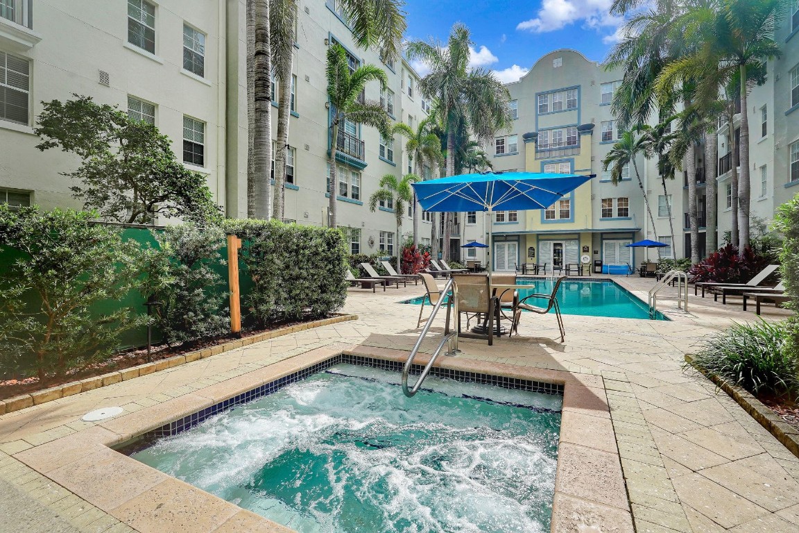 533 NE 3rd Avenue 230