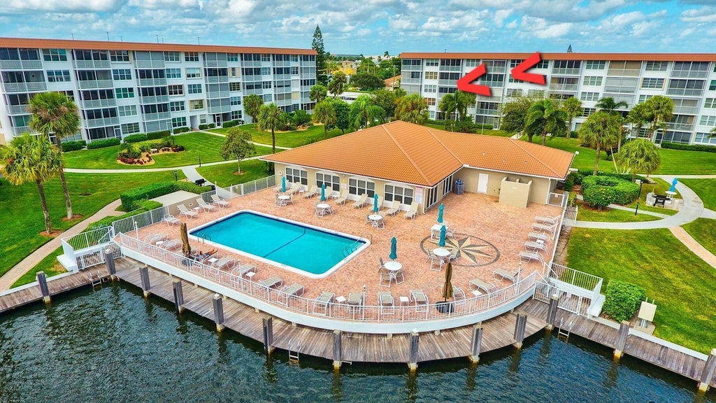 Photo of 900 DOGWOOD Drive #339, Delray Beach, FL 33483 (MLS # B26075375)