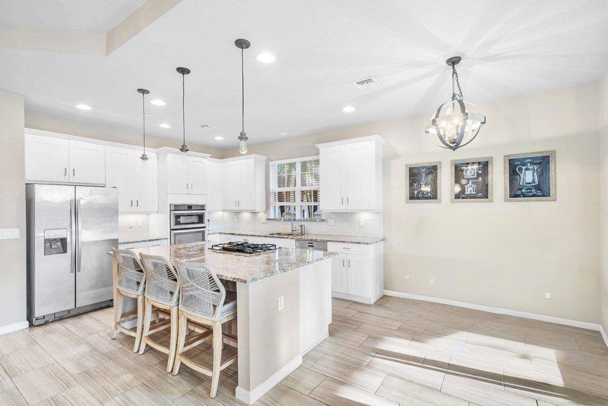 195 Tresana 167 Boulevard 167