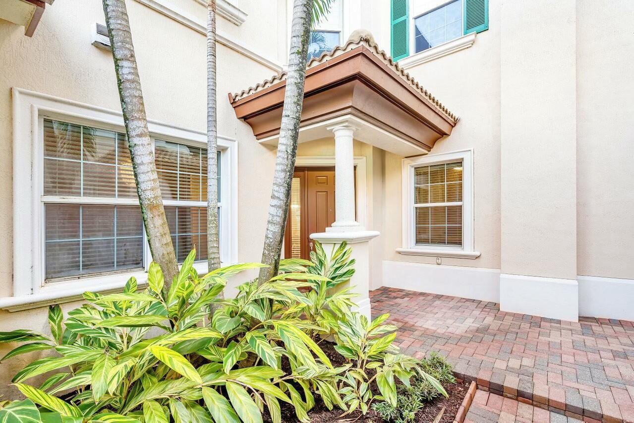 195 Tresana 167 Boulevard 167