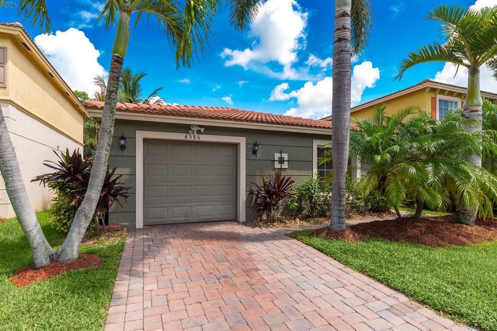 Photo of 4586 SE Graham Drive, Stuart, FL 34997 (MLS # R10738183)