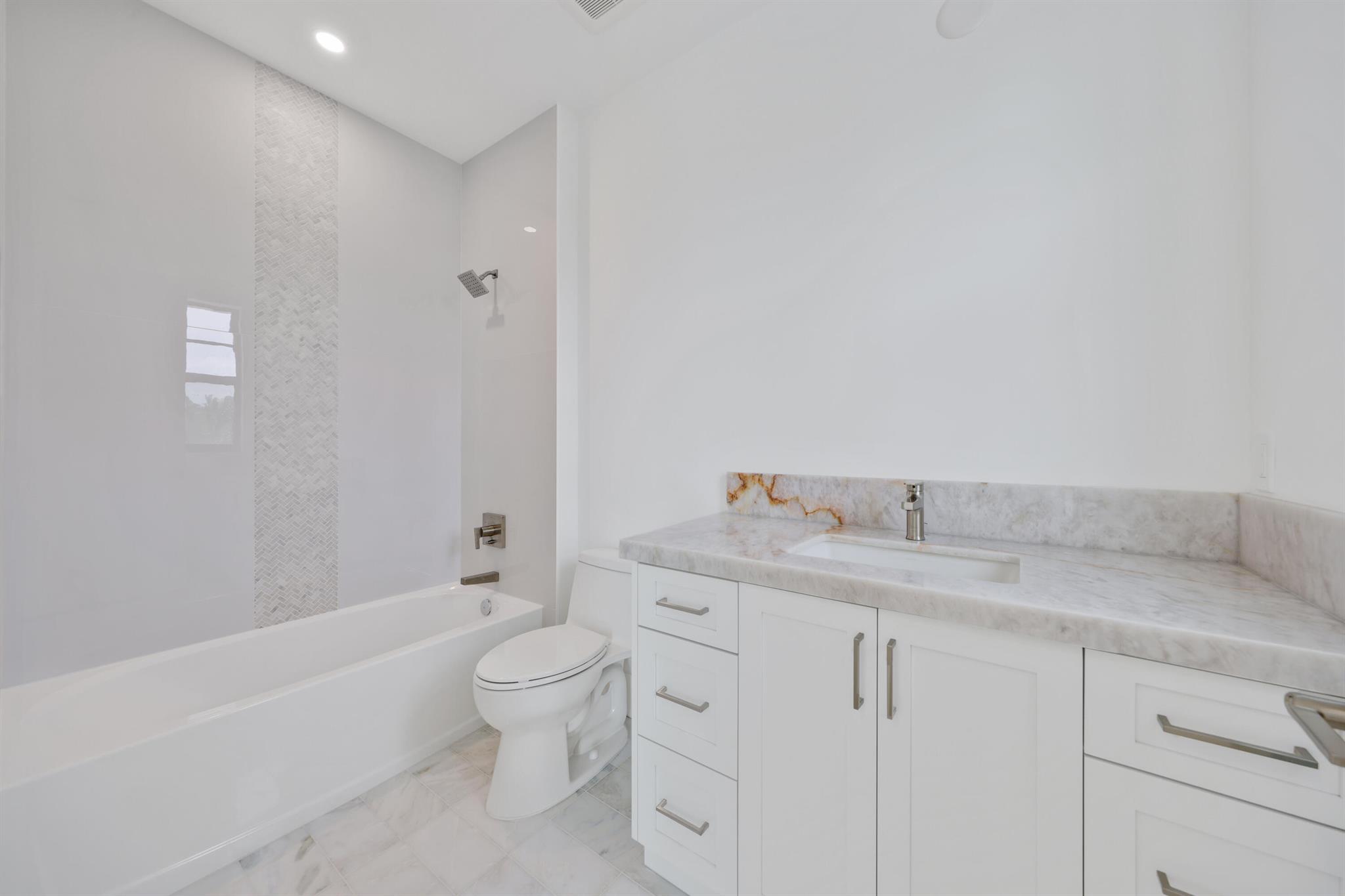 PALM BEACH ISLES 3 - Residential