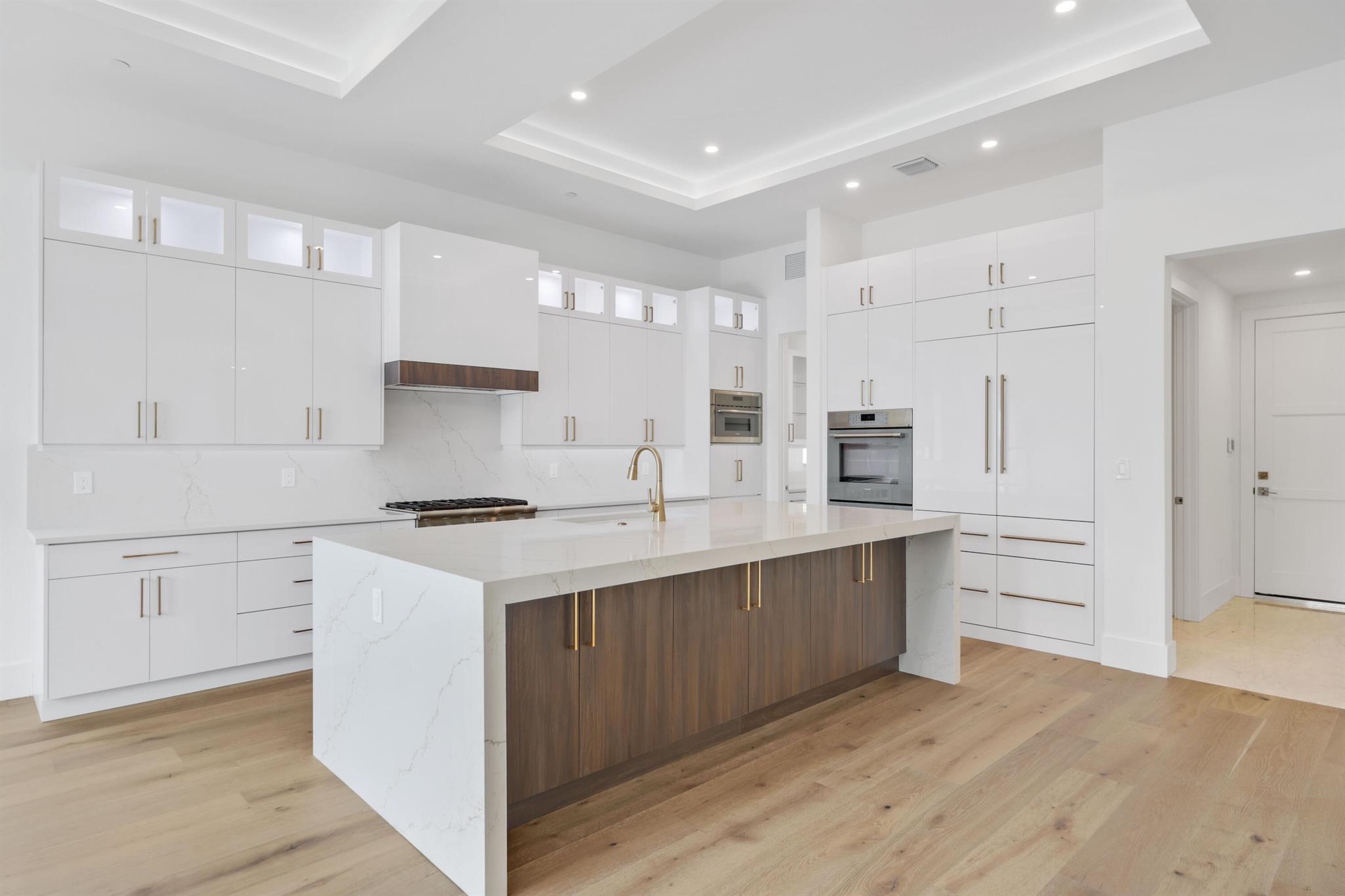 PALM BEACH ISLES 3 - Residential