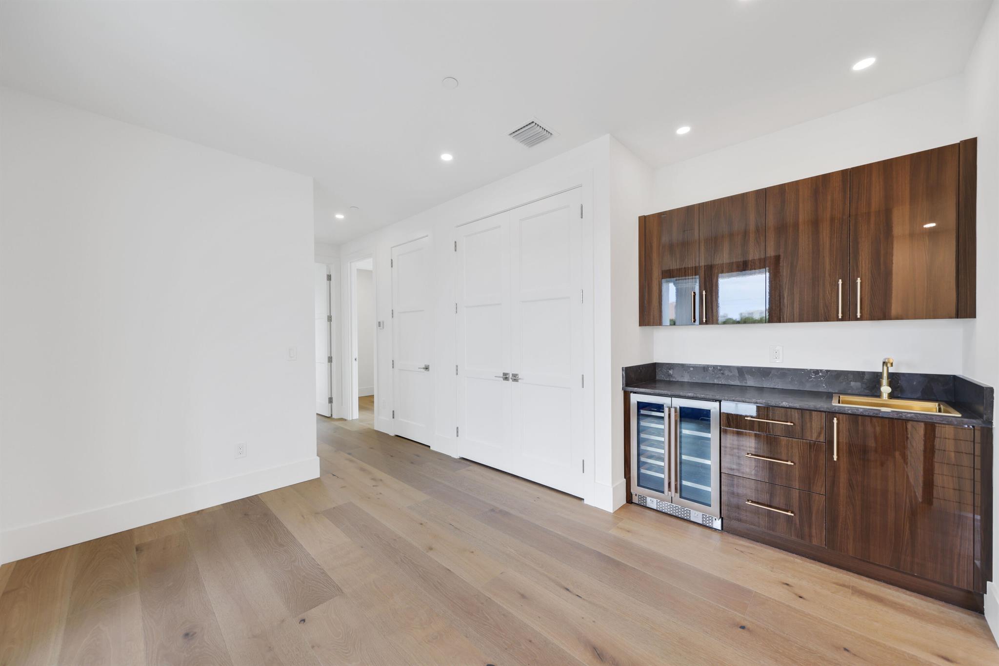 PALM BEACH ISLES 3 - Residential