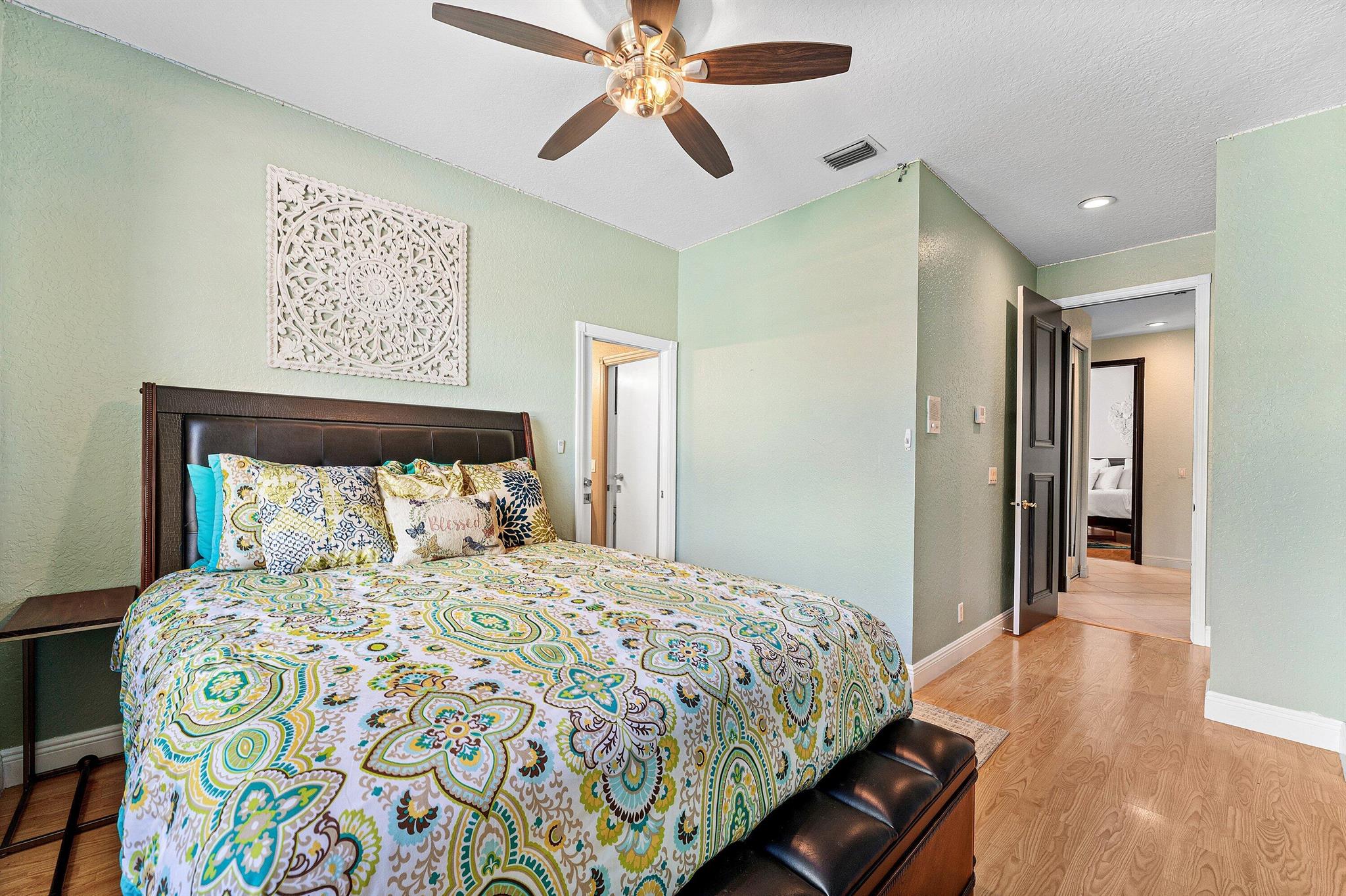 SHORES AT BOCA RATON - Residential