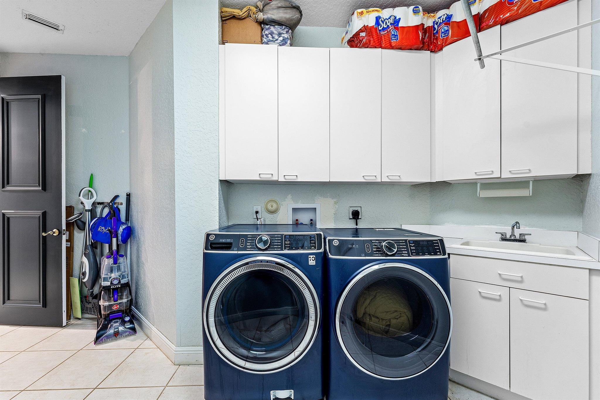 SHORES AT BOCA RATON - Residential