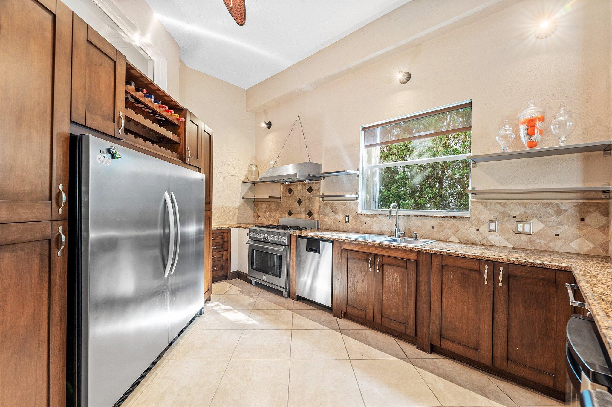 SHORES AT BOCA RATON - Residential