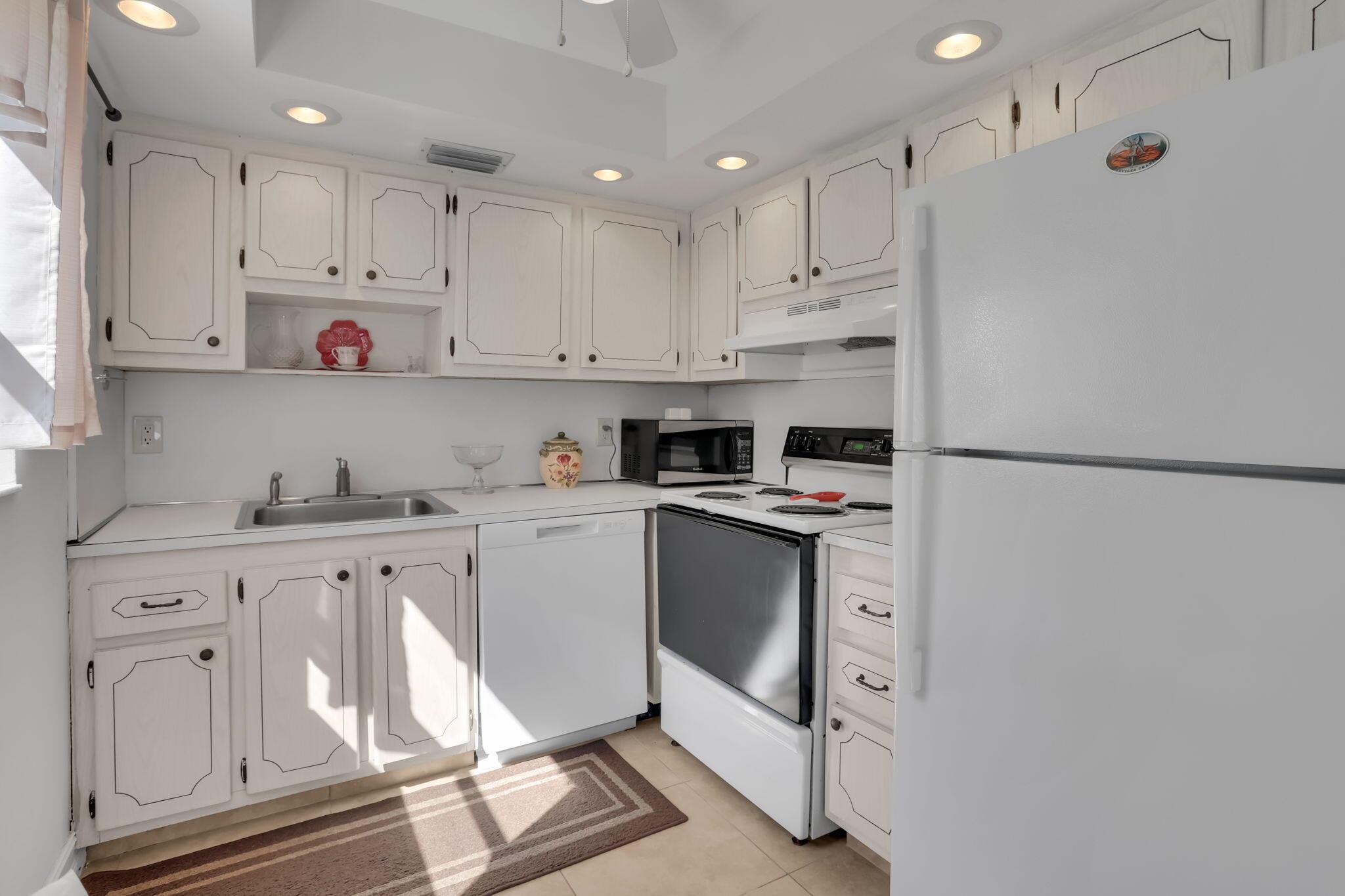 KINGS POINT TUSCANY CONDO - Residential