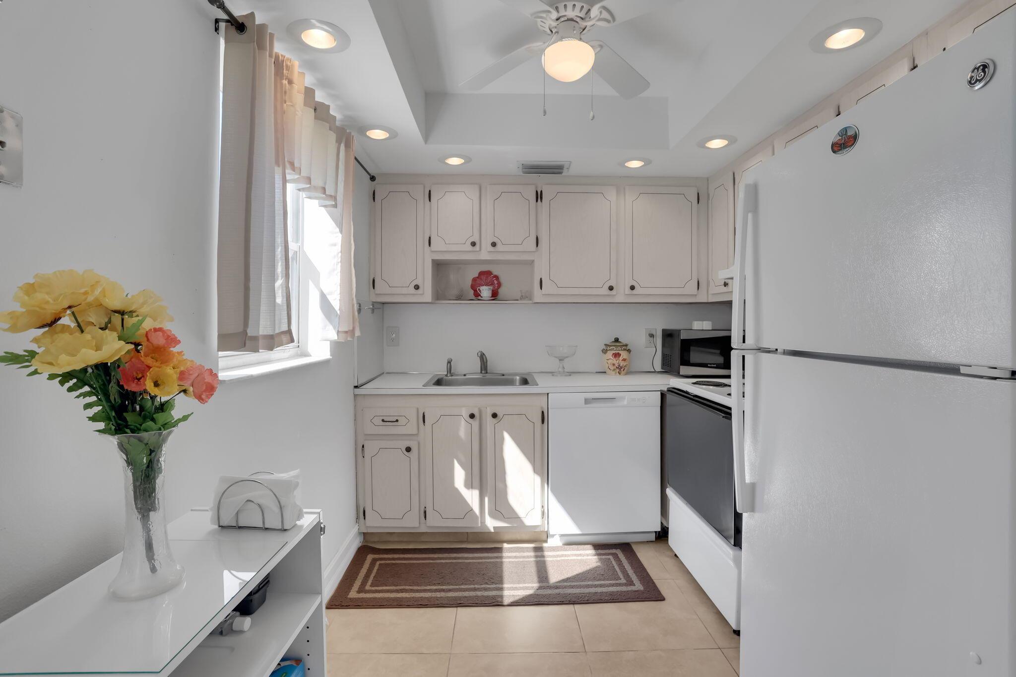 KINGS POINT TUSCANY CONDO - Residential