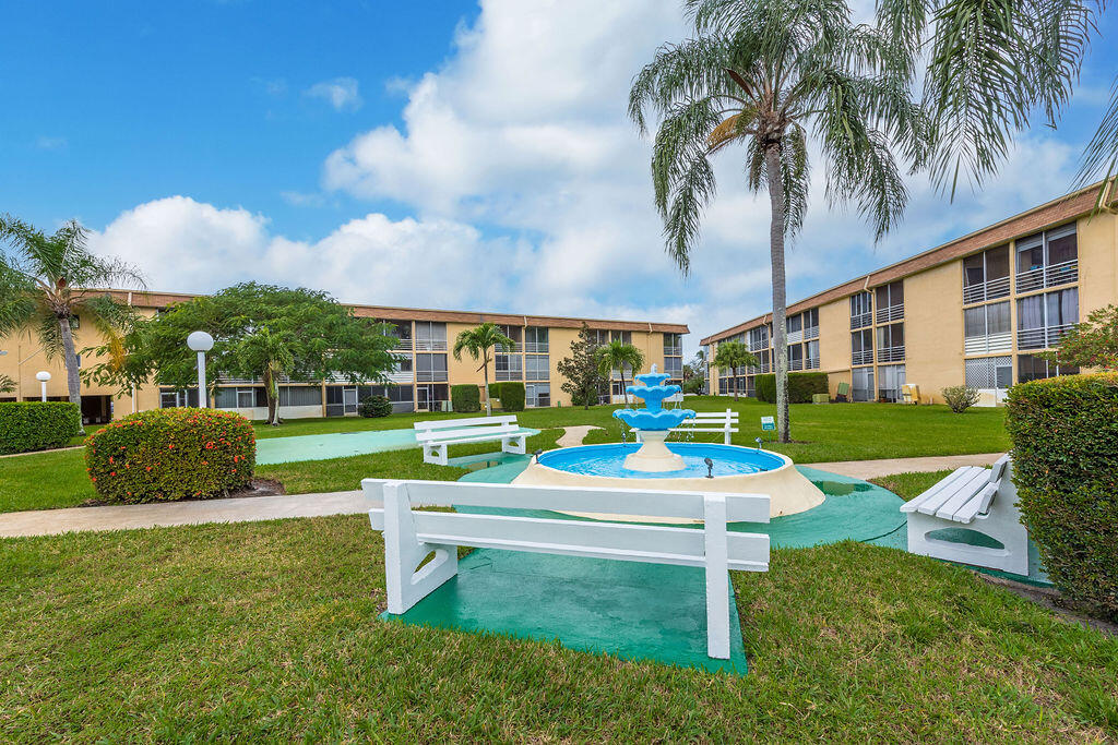 VILLAGE GREEN DORCHESTER CONDO - Residential