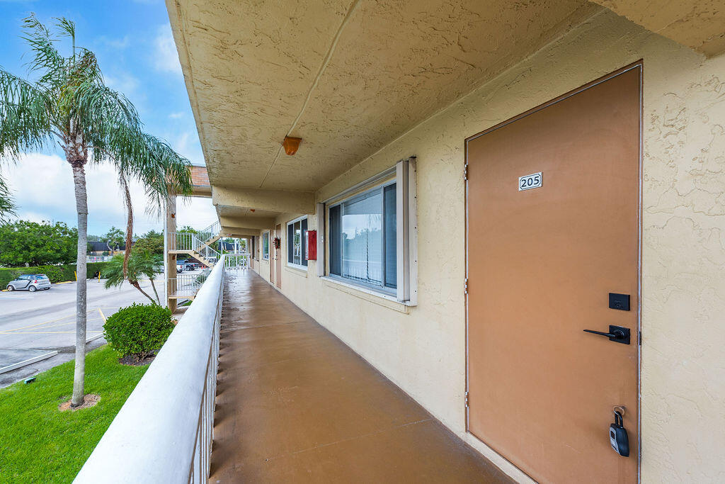 VILLAGE GREEN DORCHESTER CONDO - Residential