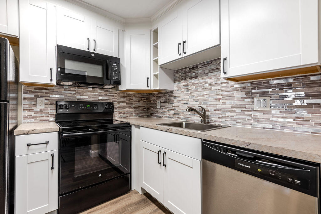 VILLAGE GREEN DORCHESTER CONDO - Residential