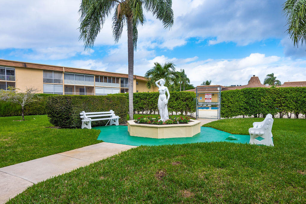 VILLAGE GREEN DORCHESTER CONDO - Residential