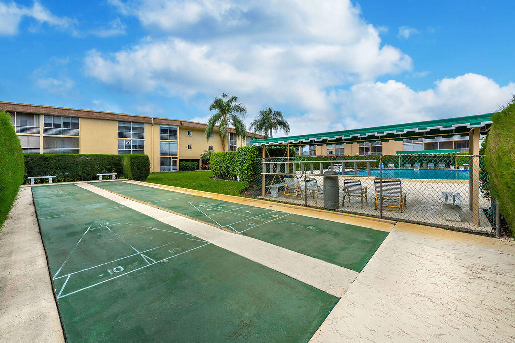 VILLAGE GREEN DORCHESTER CONDO - Residential