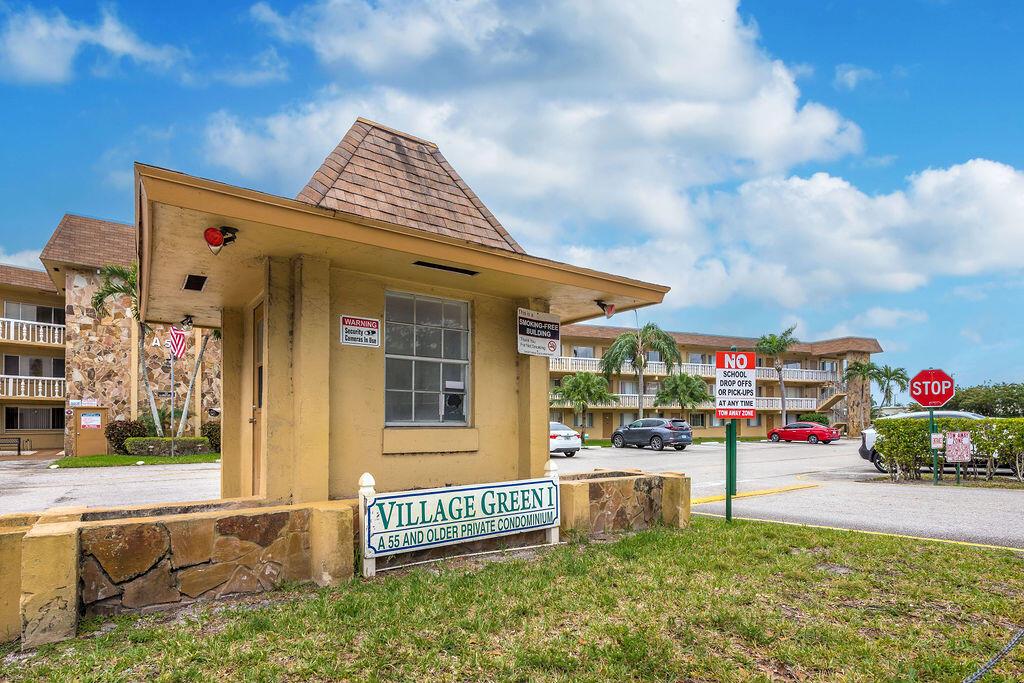VILLAGE GREEN DORCHESTER - Residential