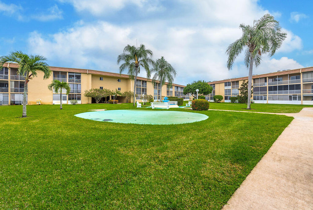 VILLAGE GREEN DORCHESTER CONDO - Residential