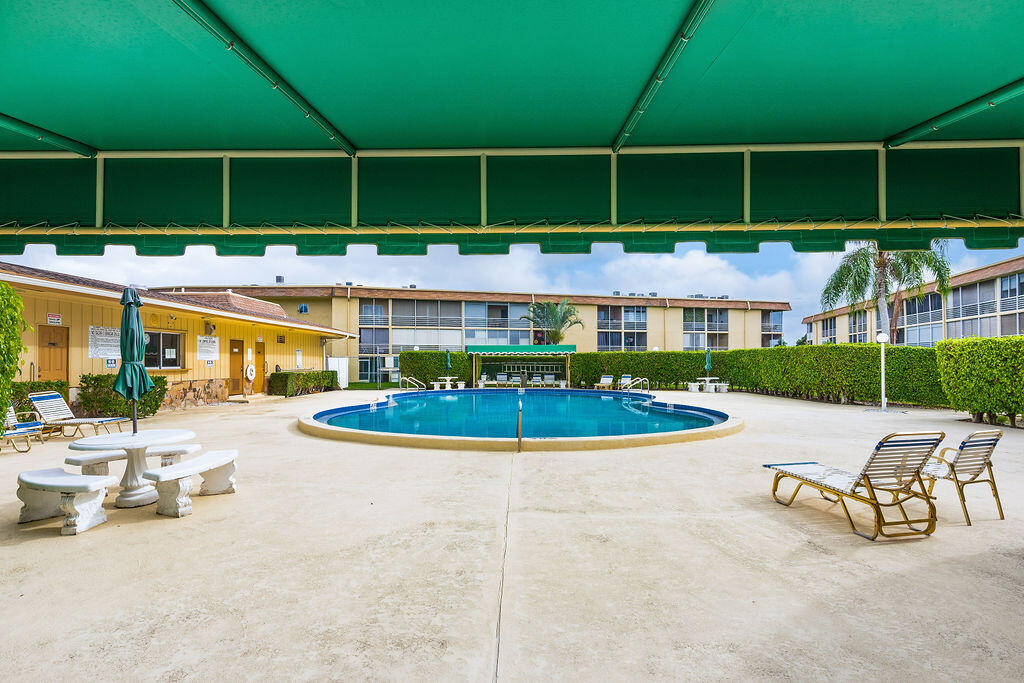 VILLAGE GREEN DORCHESTER CONDO - Residential