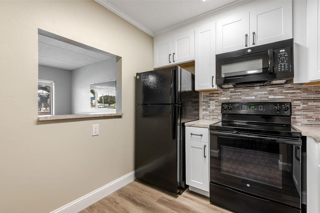 VILLAGE GREEN DORCHESTER CONDO - Residential