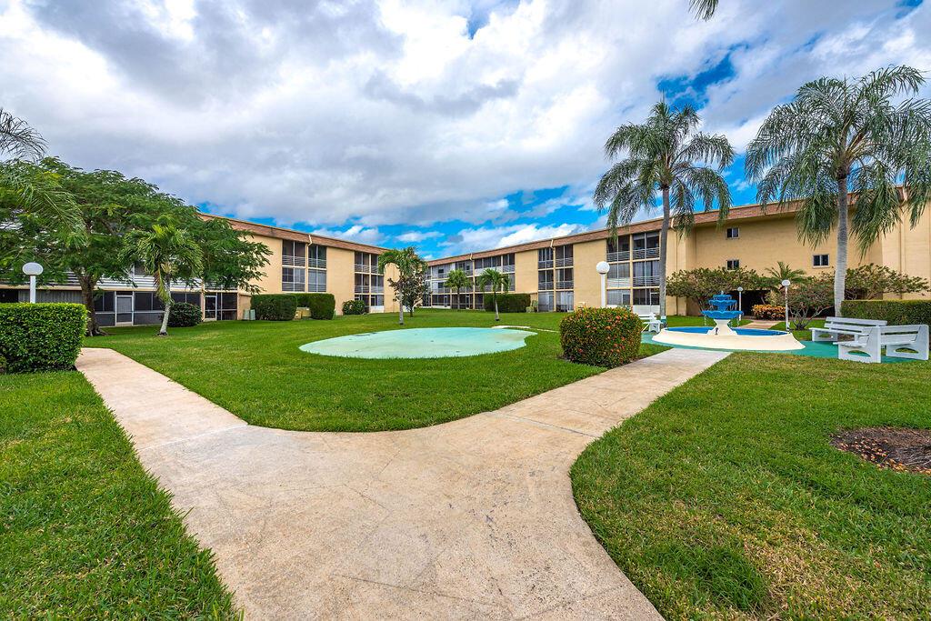 VILLAGE GREEN DORCHESTER - Residential