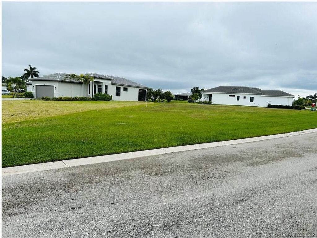 Photo of 156 SE Via Bisento, Port Saint Lucie, FL 34952 (MLS # B26080121)