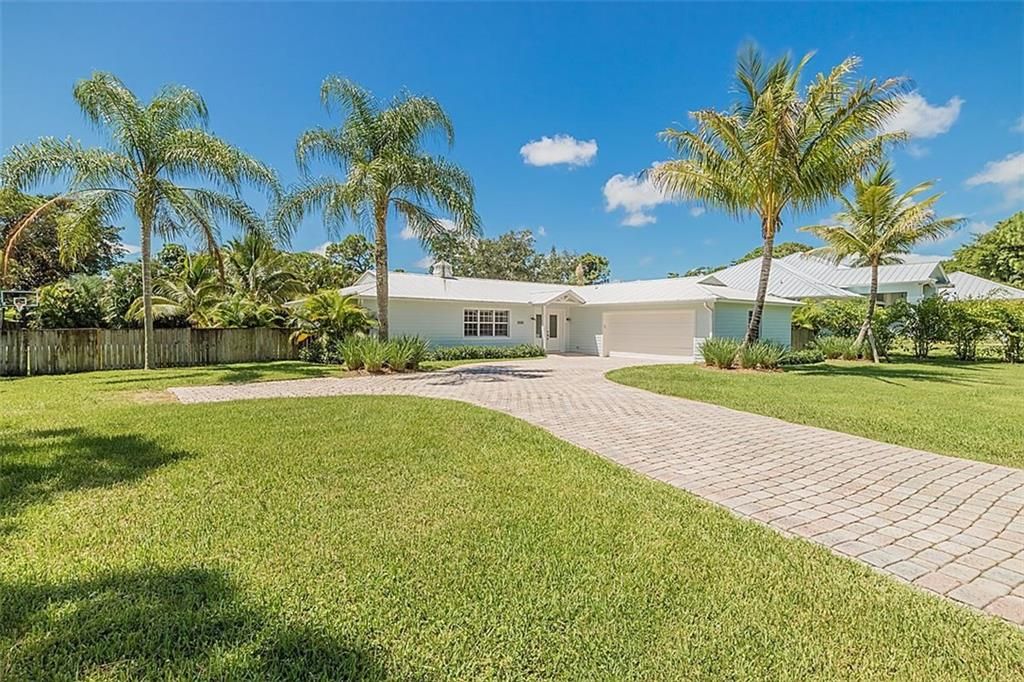 Photo of 5540 Pennock Point Rd, Jupiter, FL 33458 (MLS # F10282931)