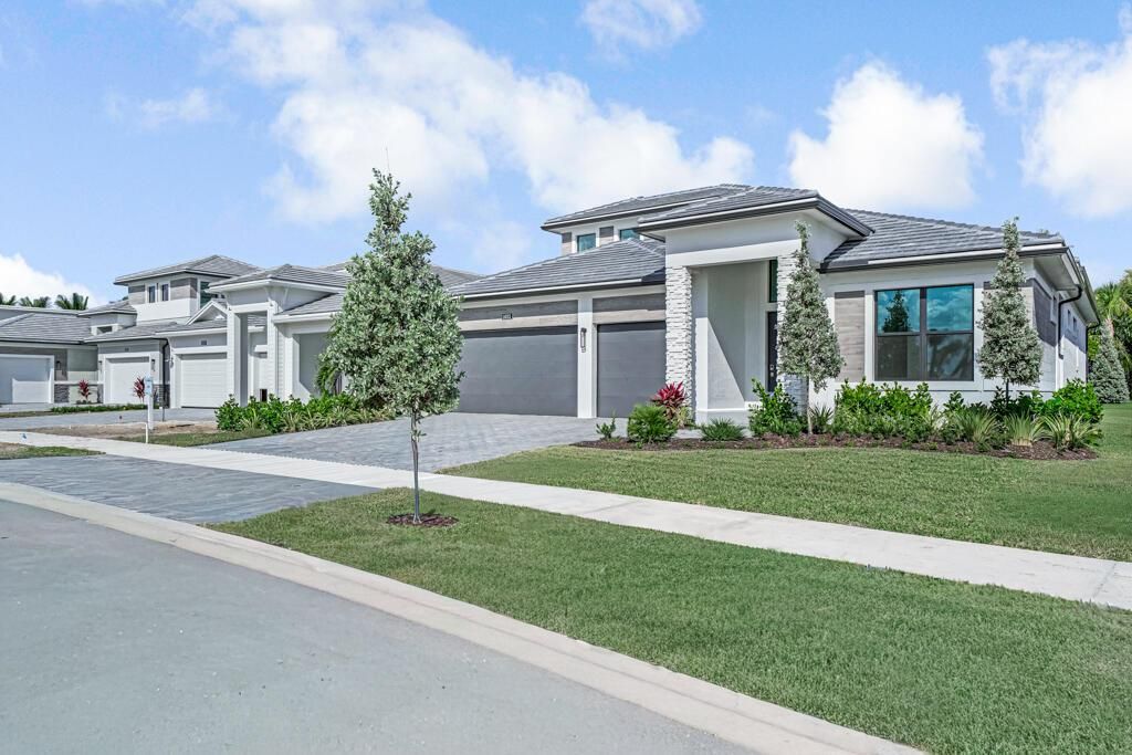 Photo of 14015 Bastille Street, Palm Beach Gardens, FL 33412 (MLS # R11137577)