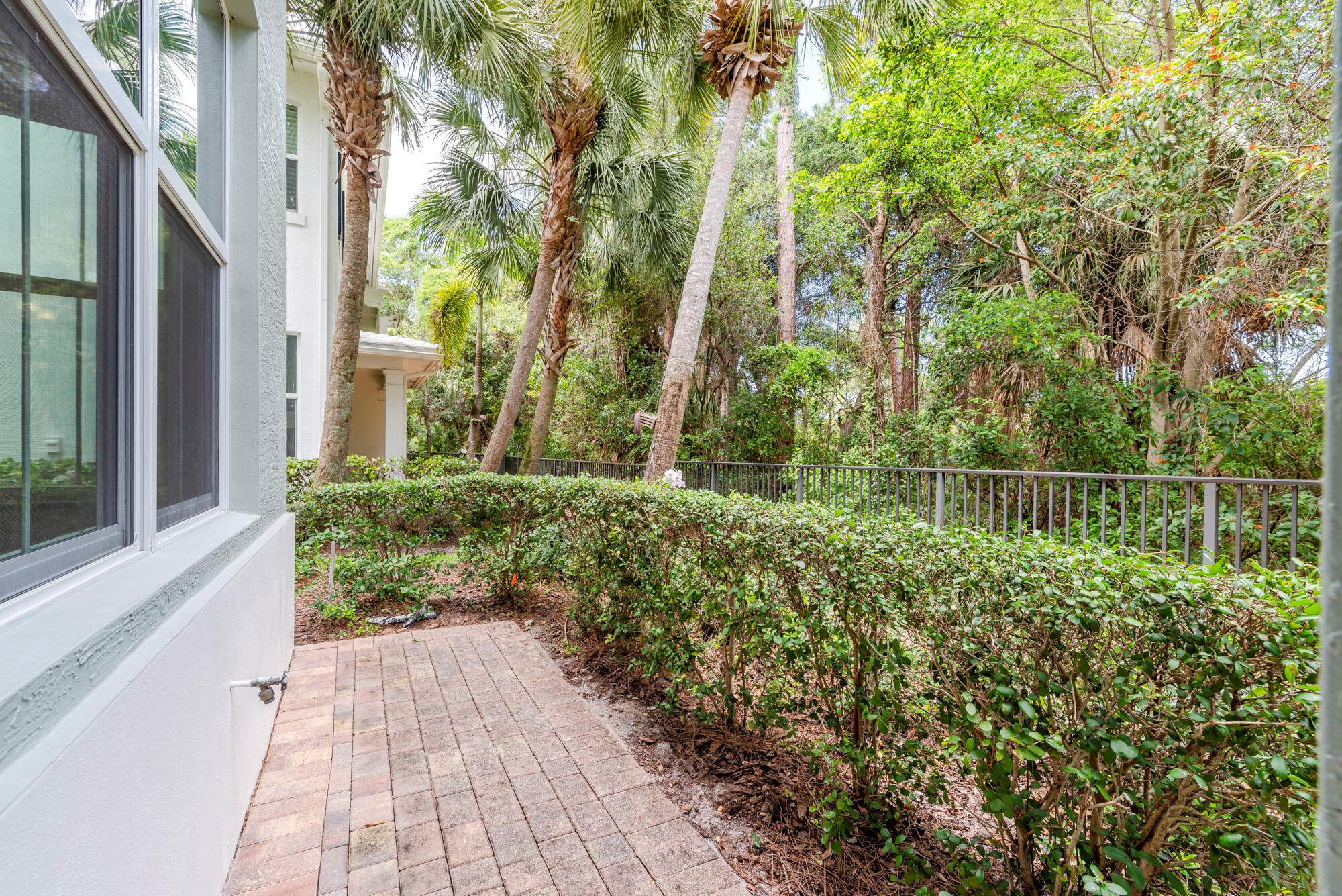 Hampton Cay - Residential