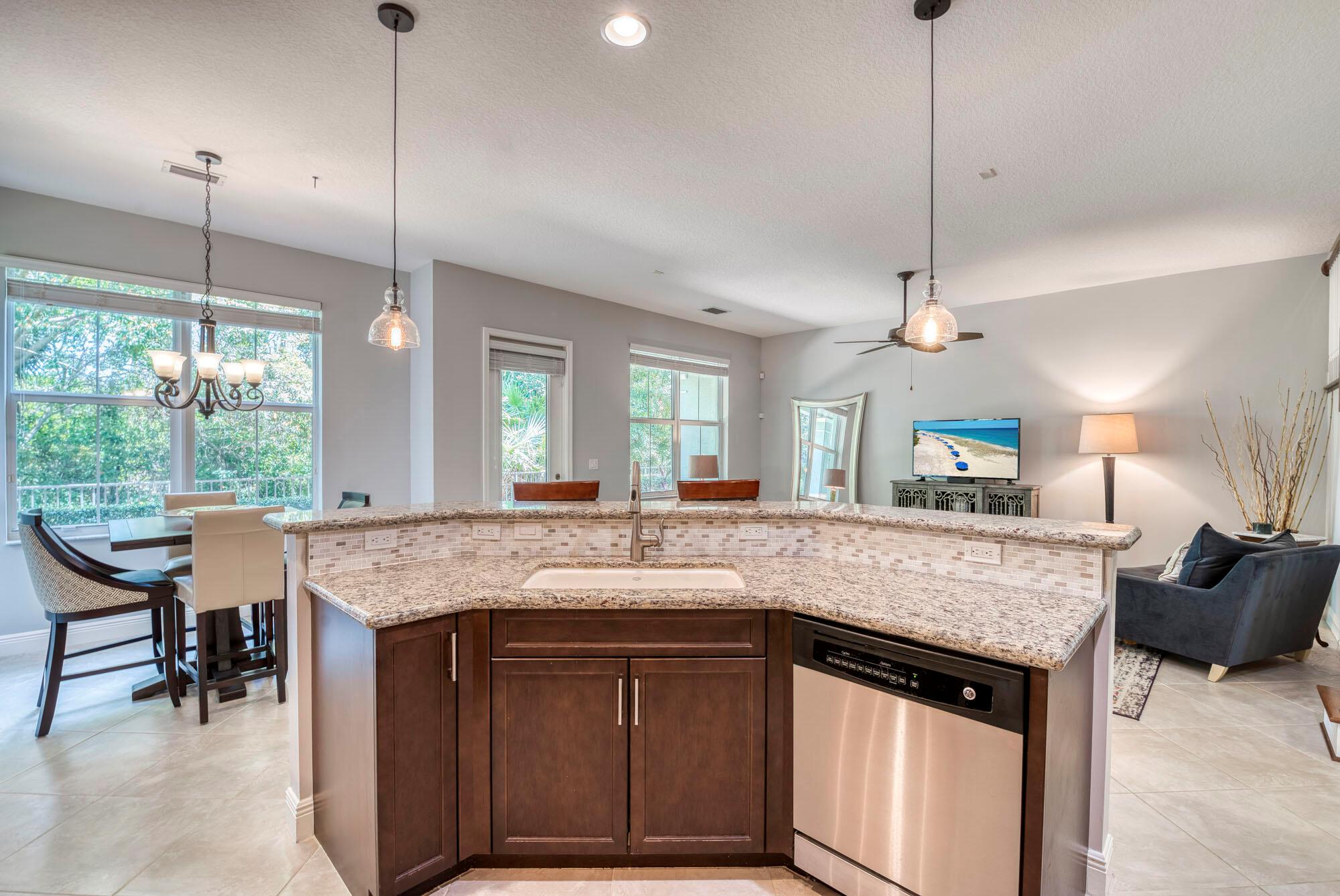 Hampton Cay - Residential