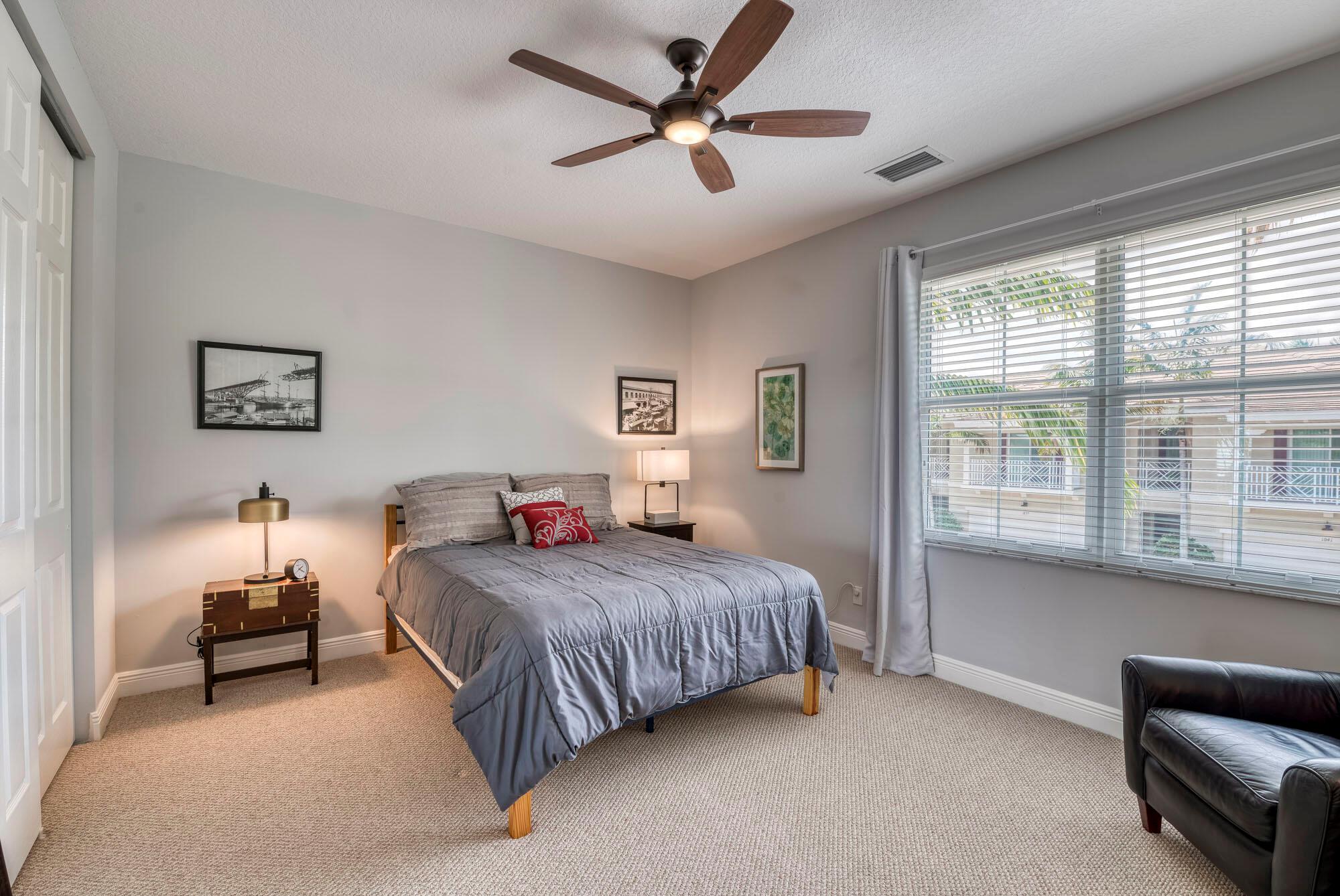 Hampton Cay - Residential