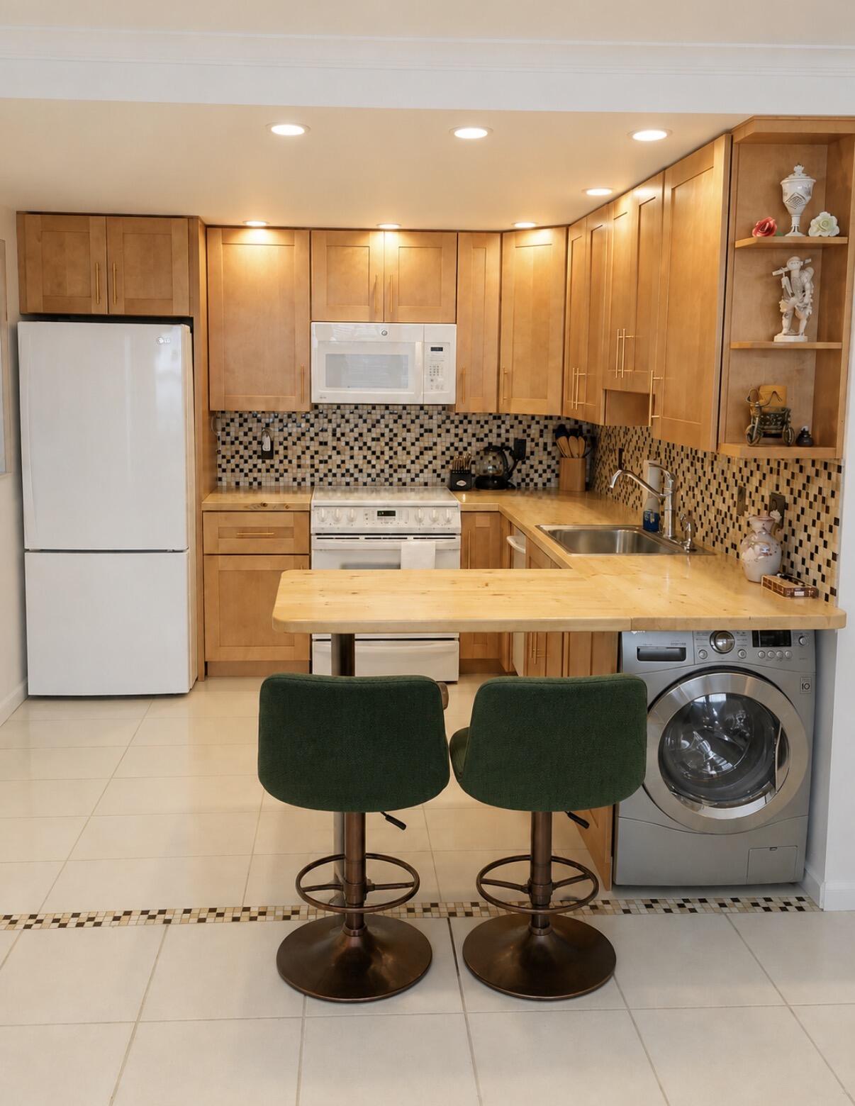 205 NE 3rd Street 104