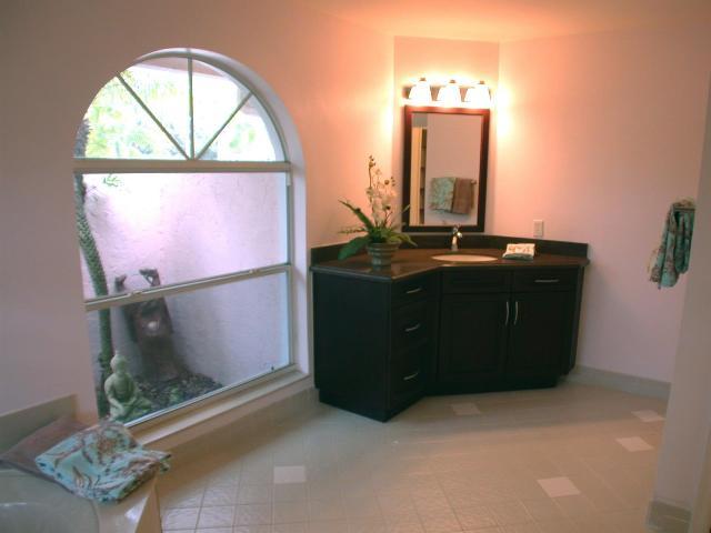 MEADOW WOOD OF THE LANDIN - Residential